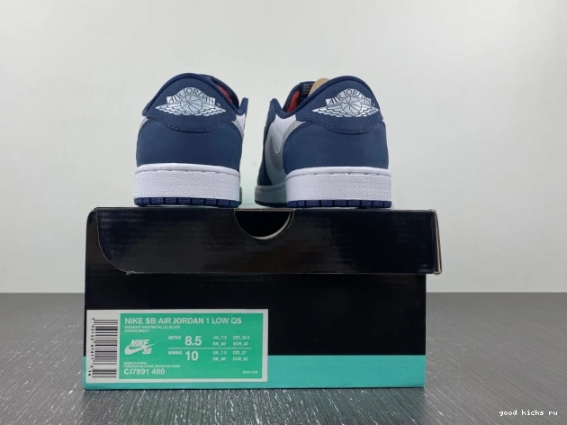 SB 1 CJ7891-400 Navy Jordan Midnight Low 0720